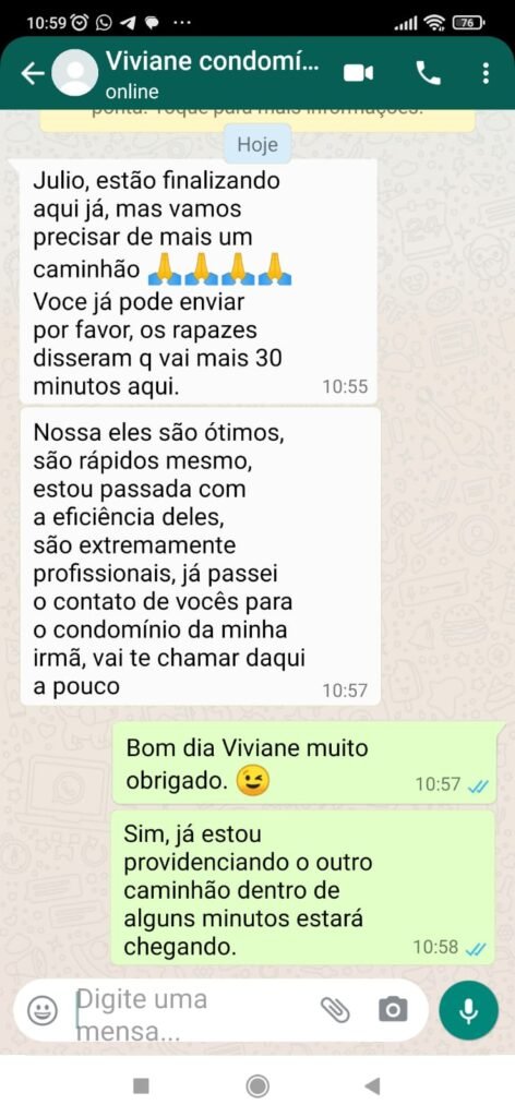 Depoimento de cliente satisfeito com serviço rápido e eficiente de caminhão pipa em obra